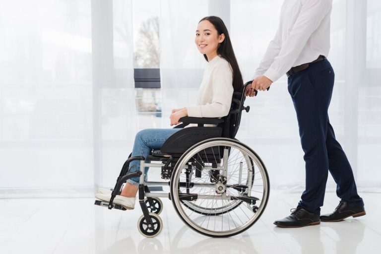 輪椅：改變生活的不可或缺的工具，為生活增添全新的可能性